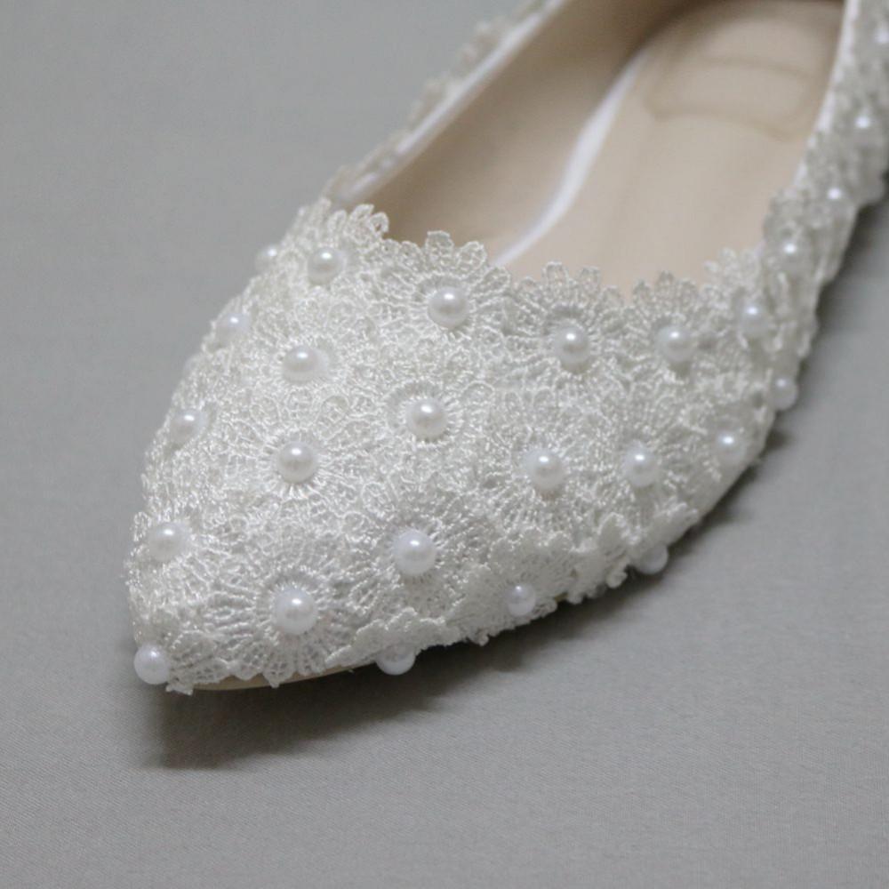 Chic / Beautiful White Summer Wedding Shoes 2018 Leather Lace Pearl  Rhinestone Pointed Toe Wedding Flat Heels